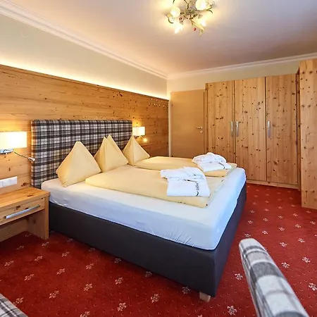 Jagdhof Hotel 4*